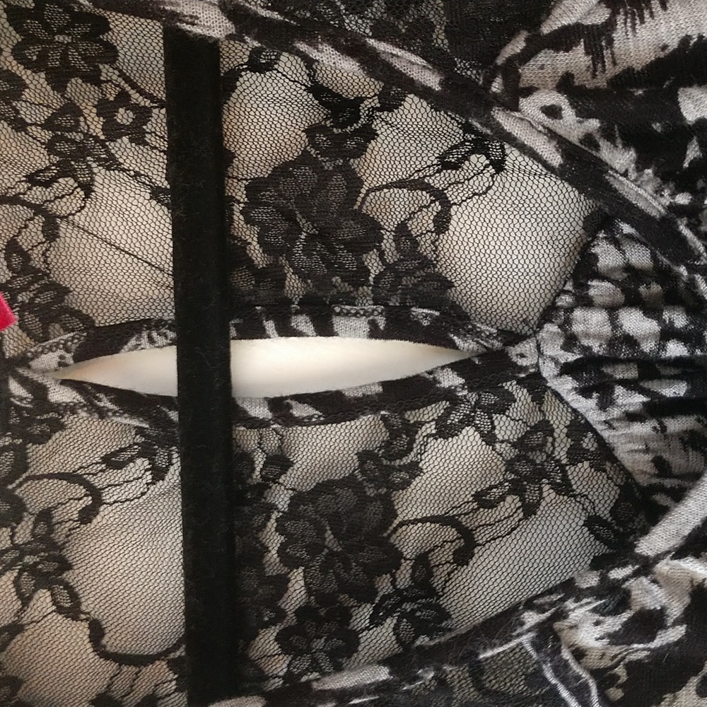 Julie's closet lace tank top size Large - Picture 5 of 10